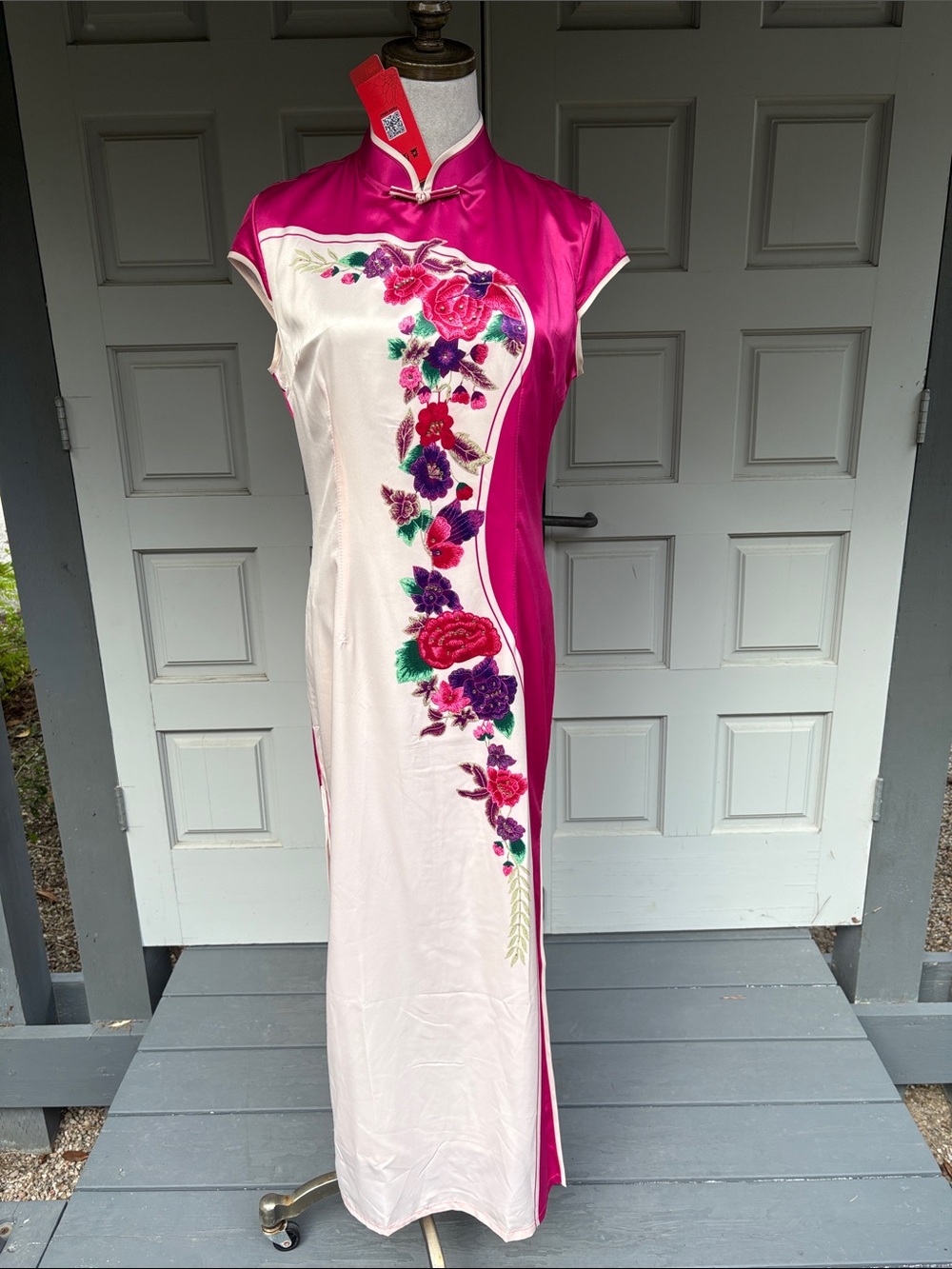 Fuchsia and Ivory Floral Embroidered Cheongsam Dress
